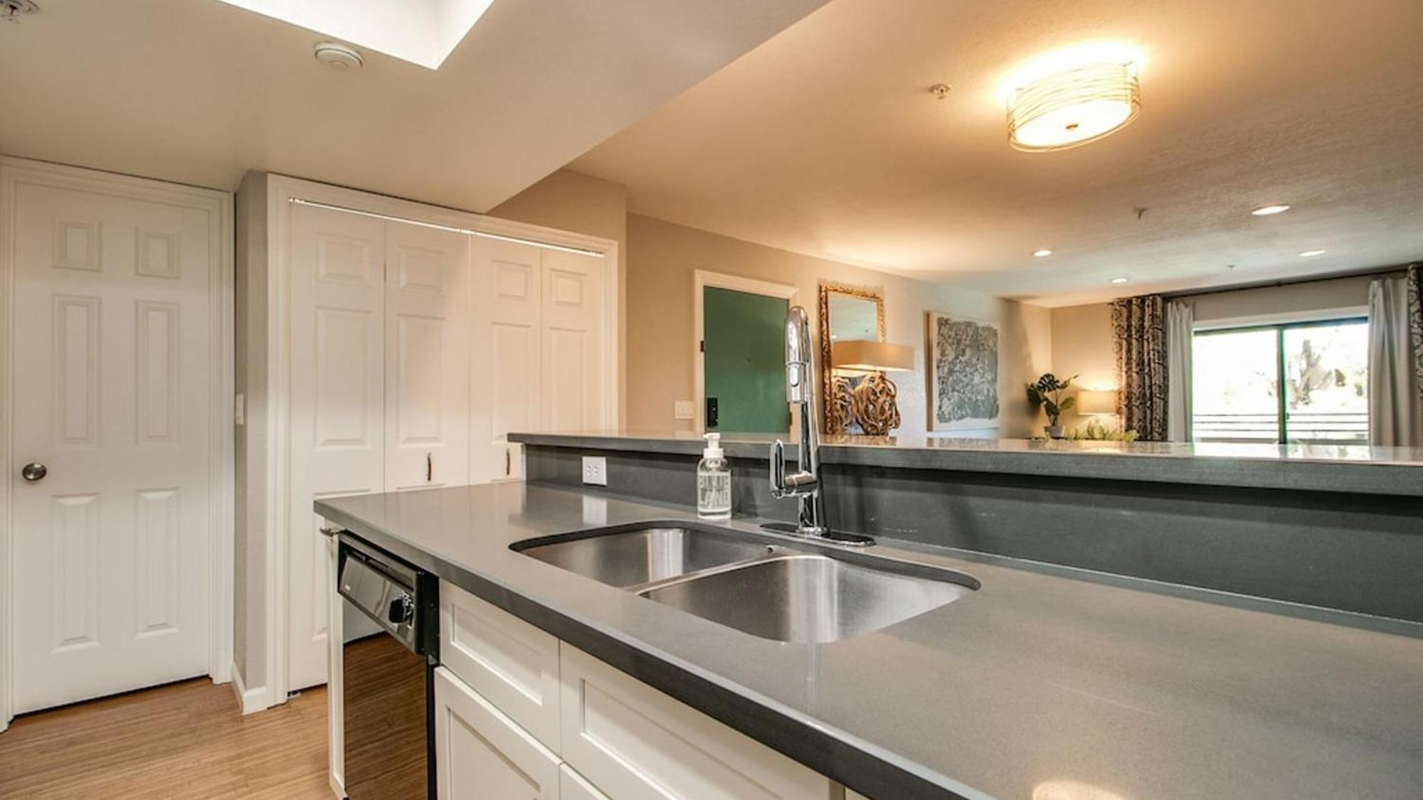 Holiday home Charming & Comfy In The Heart Of Old Town! *